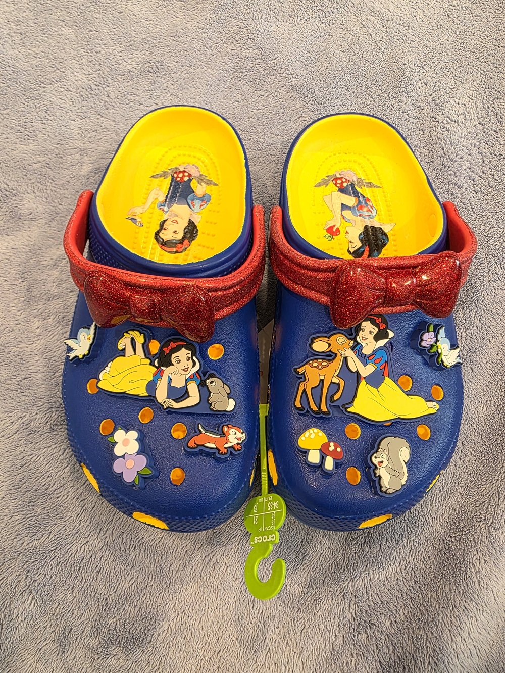Snow White Kids Crocs Classic Clog - J3 - Sunshine NWT